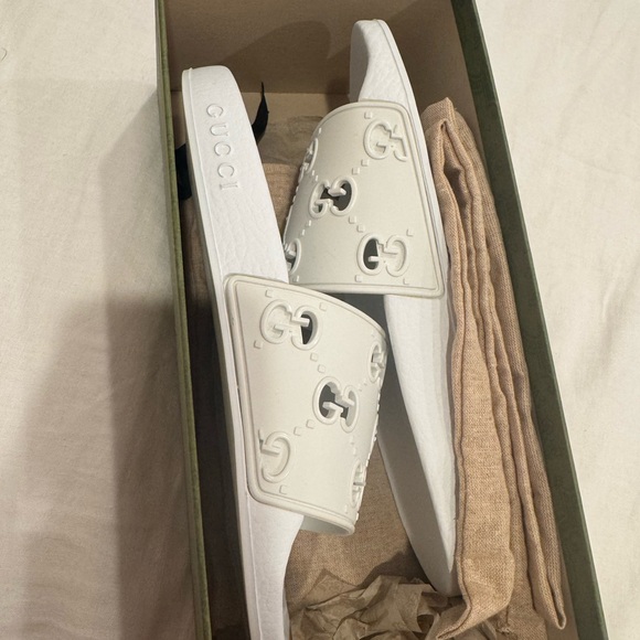 Gucci White Slide Sandals - Picture 1 of 5